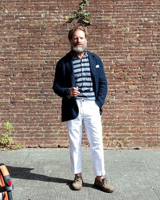 Какие футболки-поло носить с бежевыми брогами