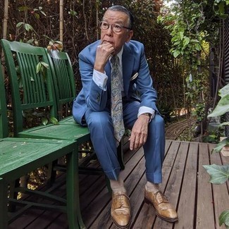 Какие костюмы носить с бежевыми брогами