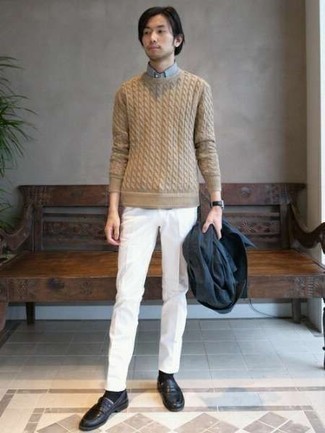 Какие пиджаки носить с бежевым вязаным свитером мужчине