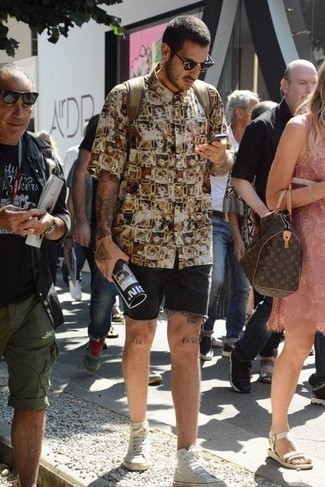 С чем носить бежевый рюкзак из плотной ткани мужчине