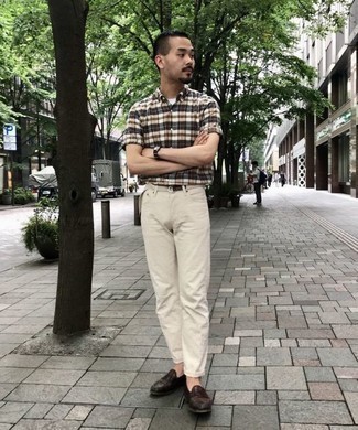 С чем носить бежевый ремень из плотной ткани мужчине