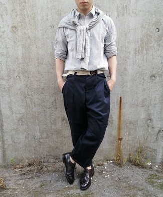 С чем носить бежевый ремень из плотной ткани мужчине