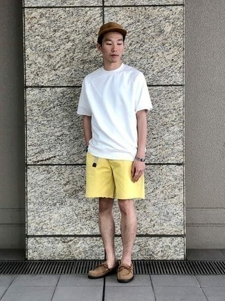 С чем носить бежевый ремень из плотной ткани мужчине