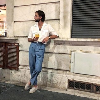 С чем носить бежевые эспадрильи из плотной ткани мужчине