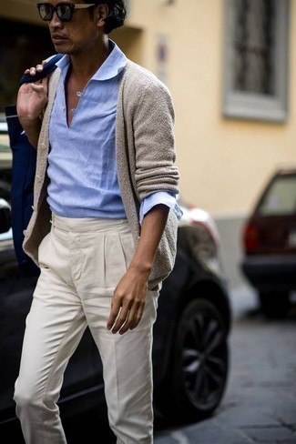 Какие брюки чинос носить с бежевым кардиганом