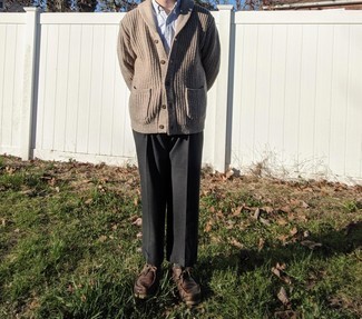 Какие ботинки дезерты носить с бежевым кардиганом