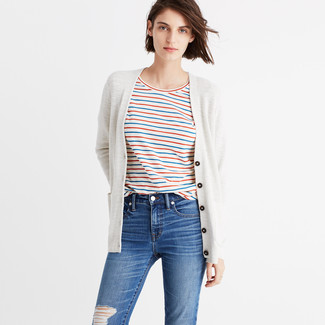 С чем носить бежевый кардиган женщине