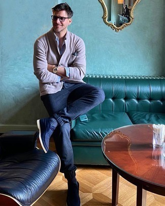 С чем носить бежевый кардиган мужчине