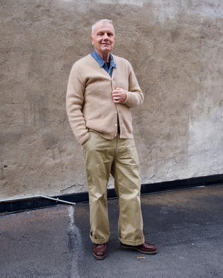 С чем носить бежевый кардиган мужчине