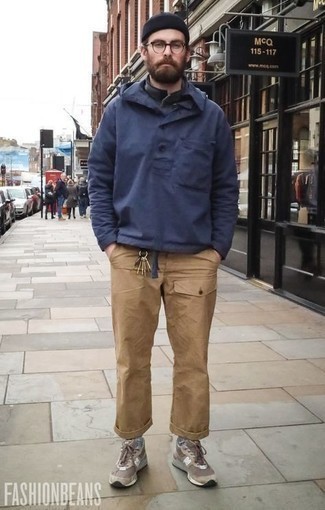 Какие кроссовки носить с бежевыми брюками карго