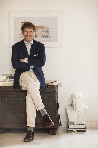 Какие пиджаки носить с бежевыми брюками карго