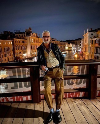 Какие туфли дерби носить с бежевыми брюками карго