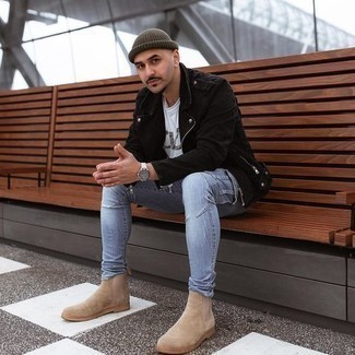 Какие косухи носить с бежевыми ботинками челси мужчине