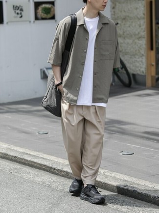 Какие кроссовки носить с бежевыми брюками чинос