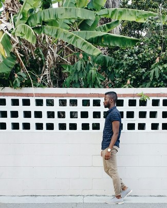 Какие броги носить с бежевыми брюками чинос