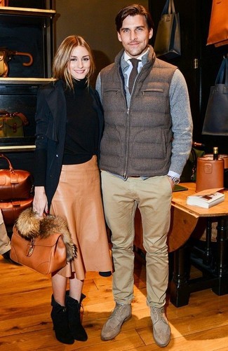 Какие броги носить с бежевыми брюками чинос