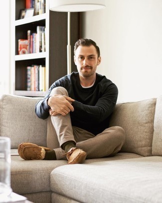 Какие мокасины носить с бежевыми брюками чинос