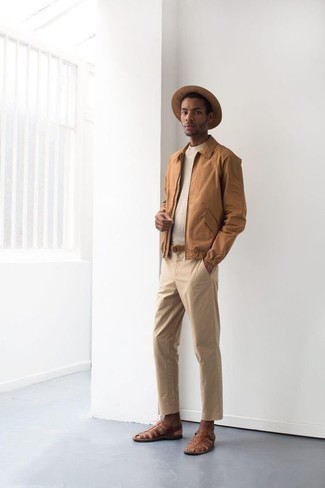 Какие сандалии носить с бежевыми брюками чинос