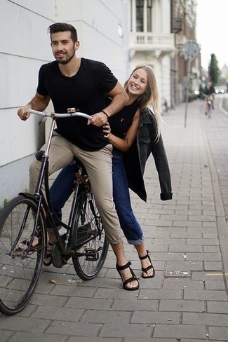 Какие сандалии носить с бежевыми брюками чинос