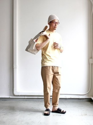 Какие сандалии носить с бежевыми брюками чинос