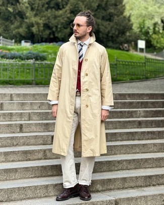 Какие жилеты носить с бежевыми брюками чинос