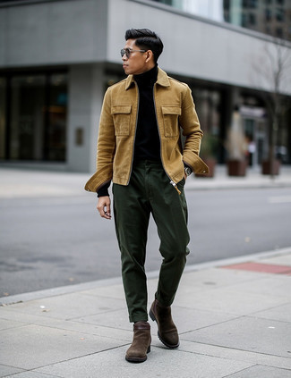С чем носить бежевую вельветовую куртку мужчине