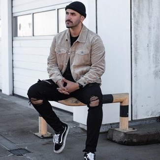 С чем носить бежевую вельветовую куртку мужчине