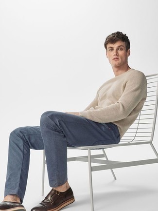 Какие монки с двумя ремешками носить с бежевым свитером с круглым вырезом