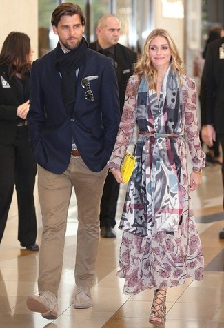 Какие пиджаки носить с бежевыми туфлями дерби