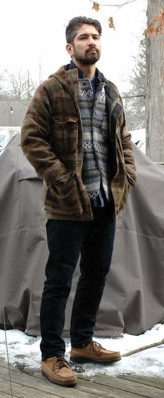 Какие джинсы носить с бежевыми туфлями дерби