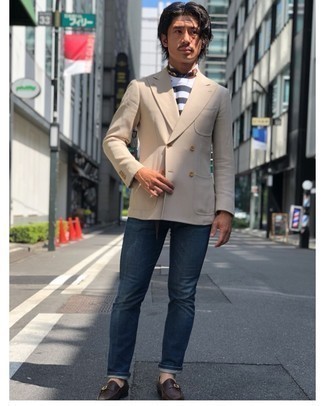 Какие монки носить с бежевым двубортным пиджаком