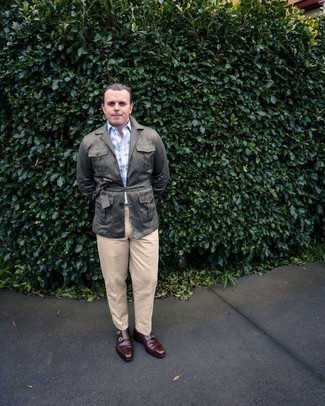 Какие полевые куртки носить с бежевыми классическими брюками