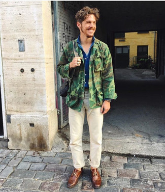 С чем носить бежевую полевую куртку