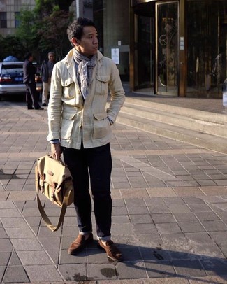 Какие лоферы носить с бежевой полевой курткой