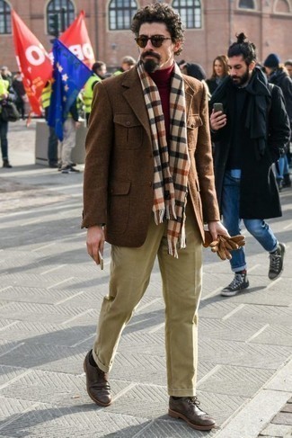 С чем носить бежевые перчатки мужчине