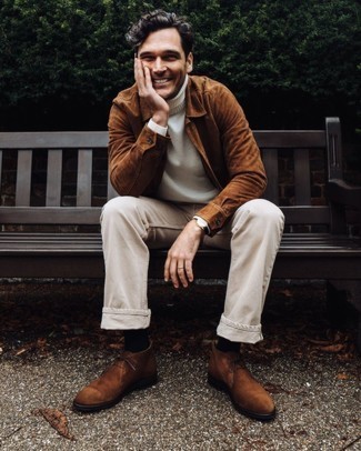 Какие куртки-рубашки носить с бежевыми джинсами мужчине