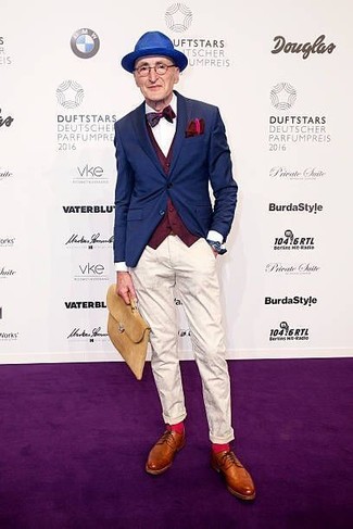 С чем носить бежевый кожаный портфель