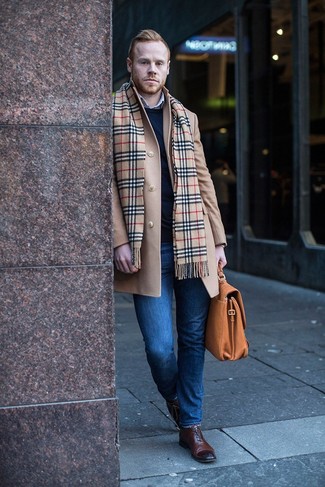 С чем носить бежевый кожаный портфель