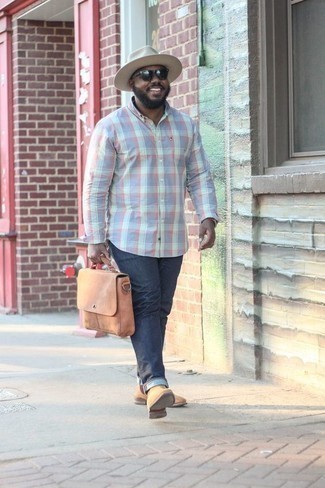 С чем носить бежевый кожаный портфель