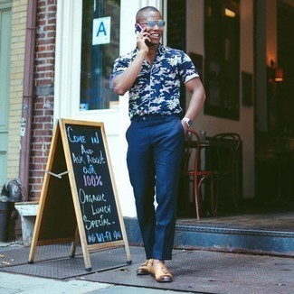 С чем носить бежевые кожаные лоферы с кисточками