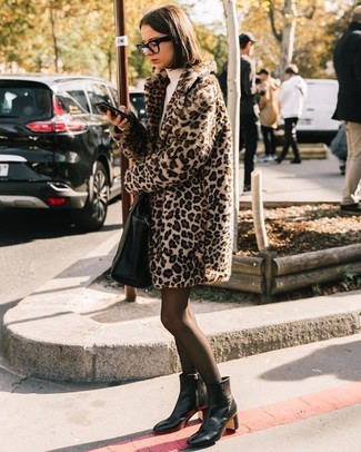С чем носить бежевую шубу с леопардовым принтом