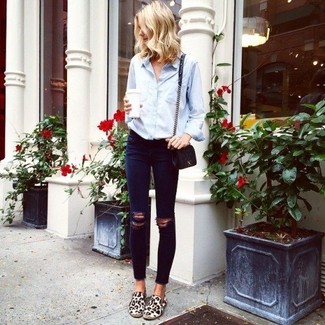 С чем носить бежевые лоферы с леопардовым принтом женщине