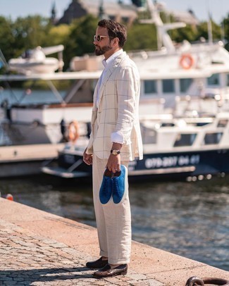 С чем носить бежевые льняные брюки мужчине