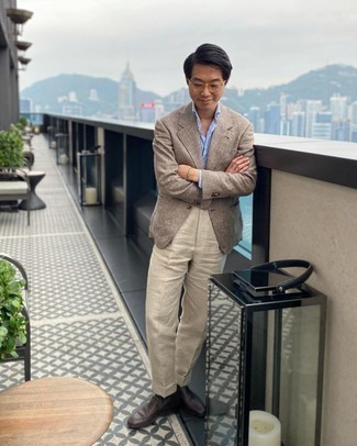 С чем носить бежевые льняные брюки мужчине