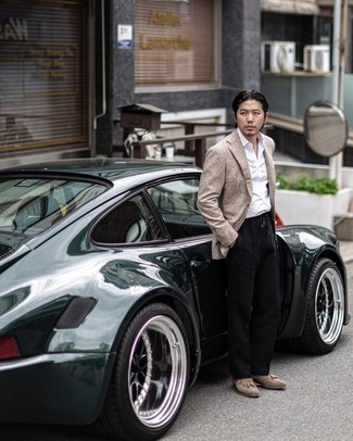 С чем носить бежевые лоферы мужчине