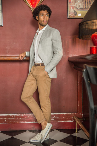 Какие пиджаки носить с бежевыми низкими кедами мужчине