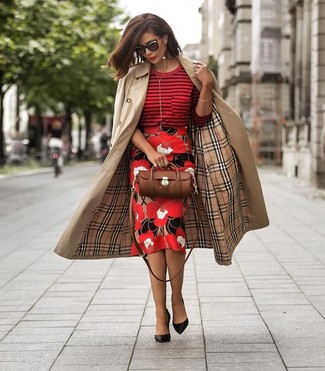 С чем носить бежевую верхнюю одежду женщине