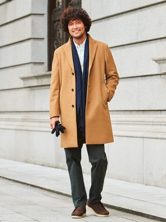 Какие кардиганы носить с бежевым длинным пальто