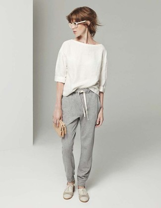 С чем носить бежевые оксфорды женщине