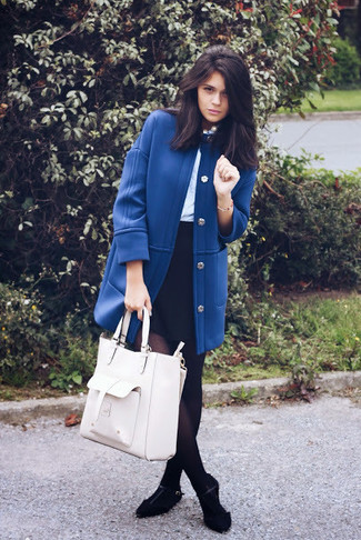 С чем носить бежевое жемчужное ожерелье